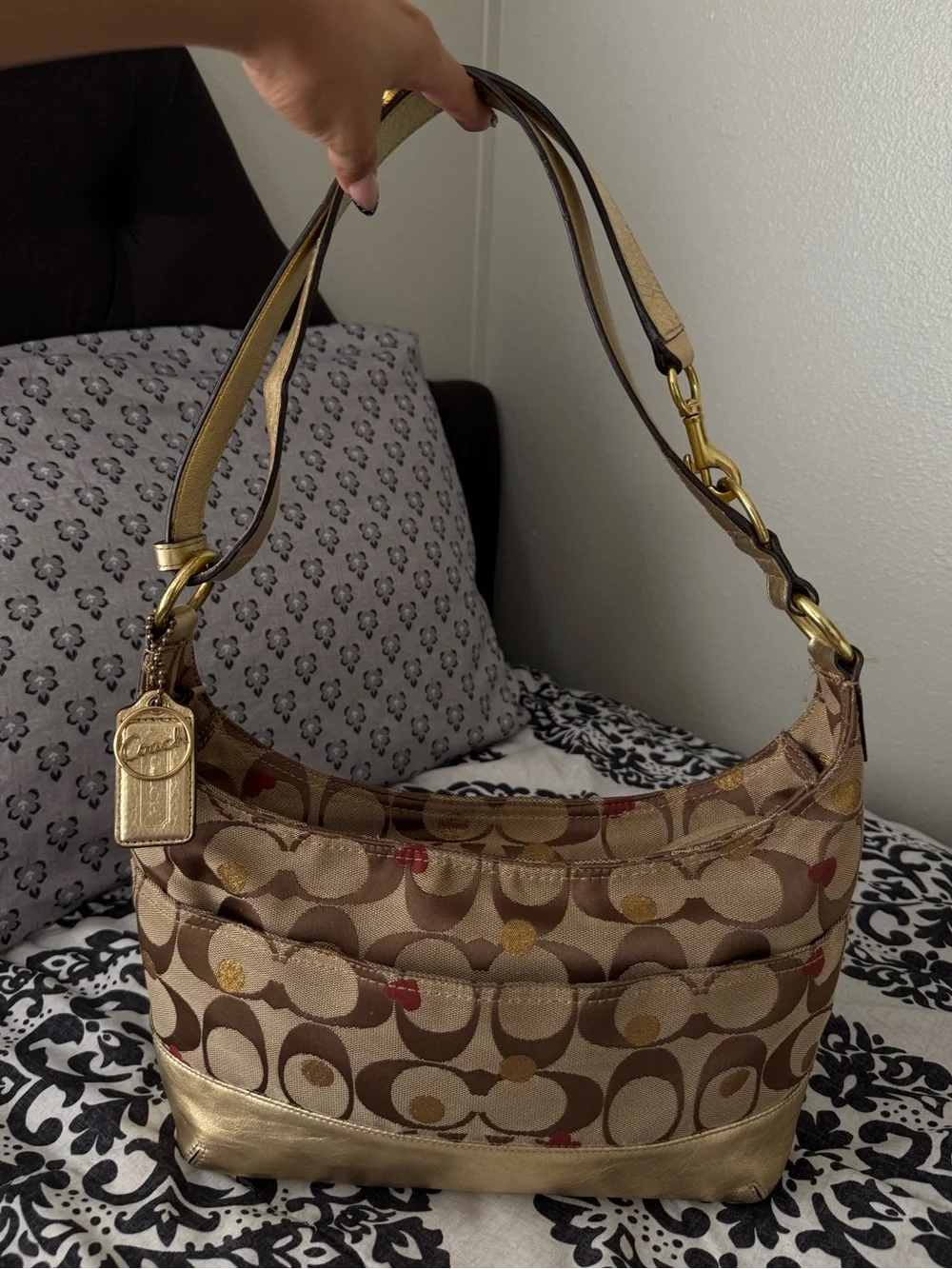 Rare Vintage Coach Heritage Signature Hearts Hobo Bag F18884 ❤️💛